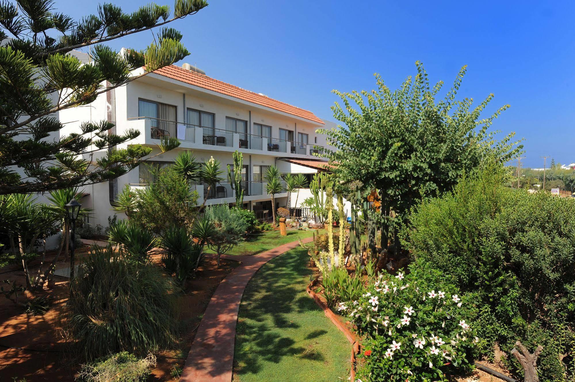 Oasis Beach Hotel - Adults Only Аниссарас Экстерьер фото